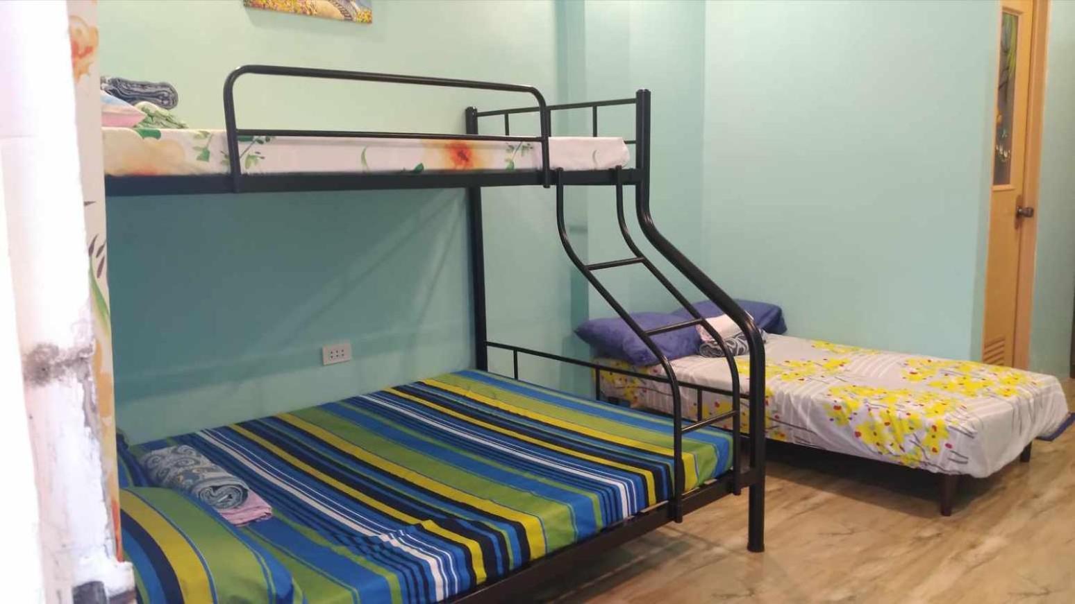 Azulea Lodging House Oslob Esterno foto