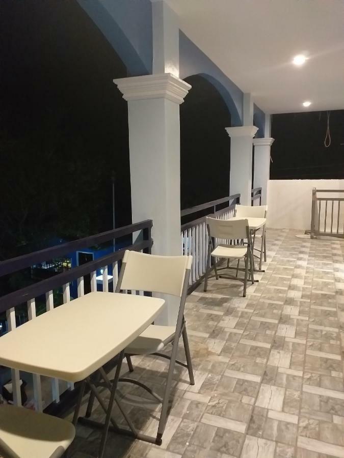 Azulea Lodging House Oslob Esterno foto